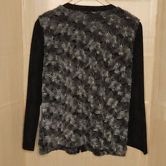 Alfred Dunner Black Grey Faux Fur Full Zip Knit Top 16 - Picture 2 of 6